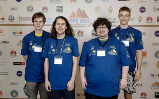 Studenti Matfyzu na celosvětovém finále programátorské soutěže
