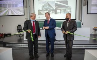 CUNI MFF opened new pavilion IMPAKT