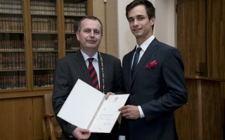 Rektor ocenil veslaře z MFF UK