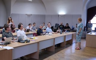 AI z Matfyzu navrhuje srozumitelné právní texty