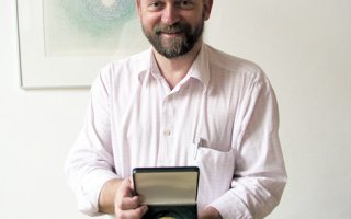 MFF UK získala vyznamenání Univerzity Pavla Jozefa Šafárika