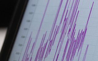 Smallest earthquakes ever detected in micronscale metals