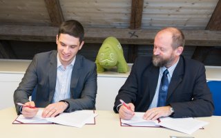 SUSE a strategic partner of the Faculty of Mathematics and Physics