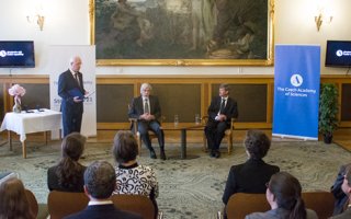 Akademie věd ocenila prof. Rolfa Heuera