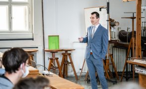 Strouhalovská přednáška o elektronové mikroskopii