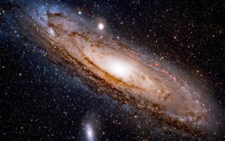 Vysoký počet diskových galaxií odporuje teorii