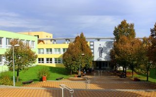 Barrandov Primary School is looking for a teacher of mathematics and physics