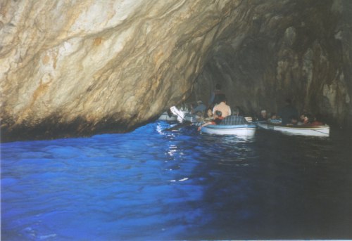 Modr� jeskyn�