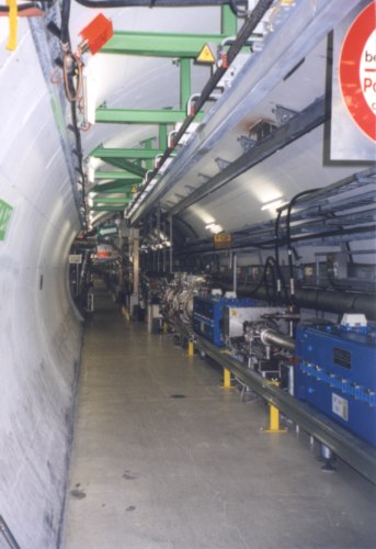 Urychlova� v CERN.